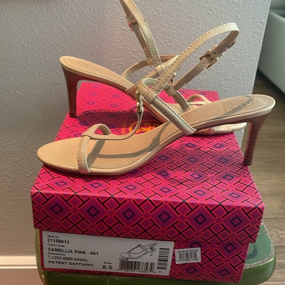 Tory Burch patent saffiano tan sandal size 8.5 - Picture 6 of 7